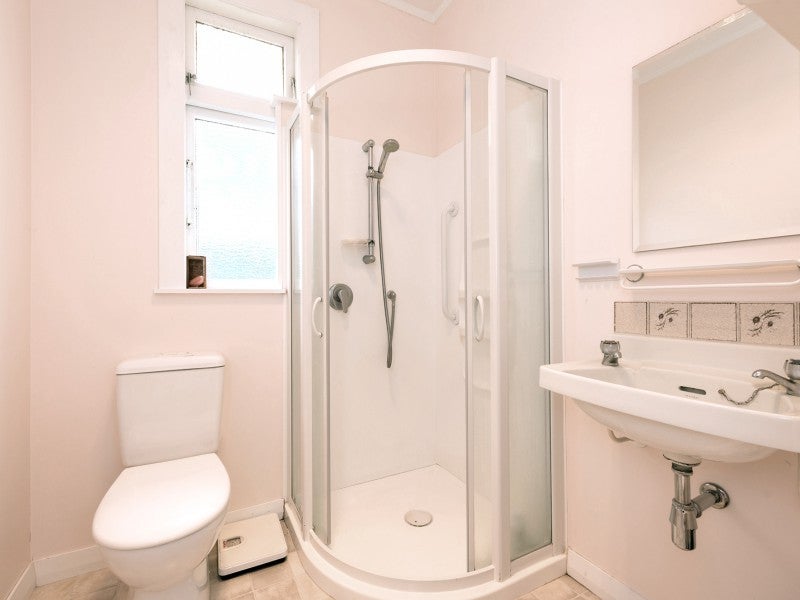 186 Coutts Street, Rongotai, Wellington - Carousel 12