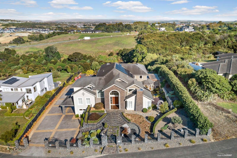 15 Imperial Place, Flat Bush, Auckland - Carousel 1