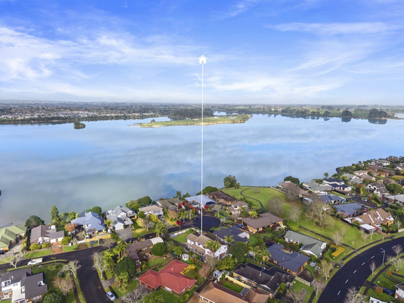 7 Reynard Terrace, Conifer Grove, Takanini - Carousel 1