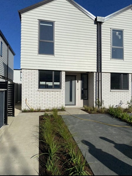11 Ara Kataraina, Mangere, Auckland - Carousel 1