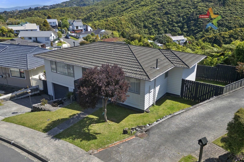 29 Timaru Grove, Kelson, Lower Hutt - Carousel 1