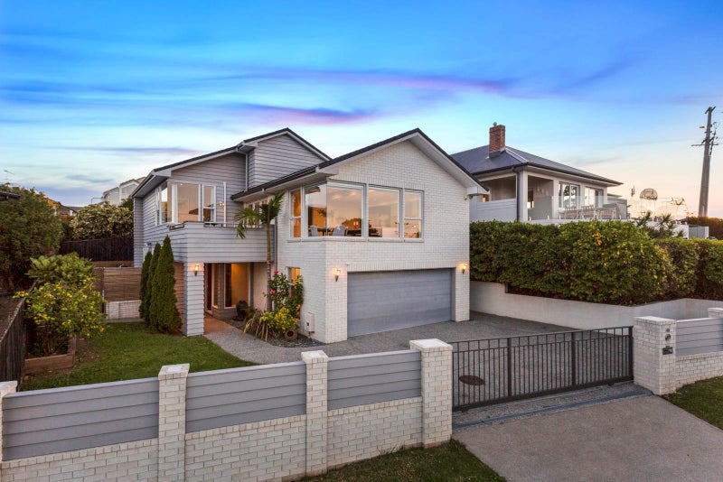 48 Quebec Road, Milford, Auckland - Carousel 1