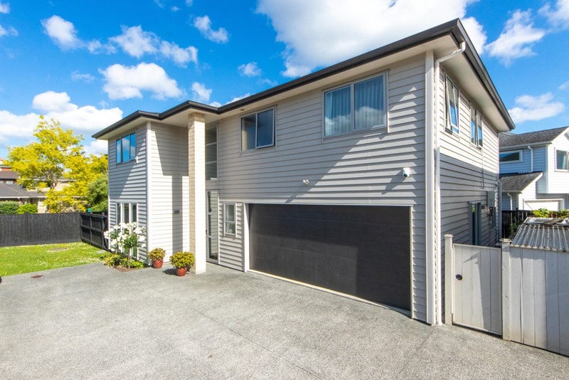 38B Olsen Avenue, Hillsborough, Auckland - Carousel 1