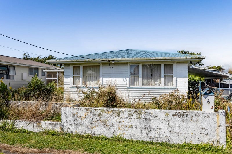 6 Fitzgerald Avenue, Kaponga, Hāwera - Carousel 1