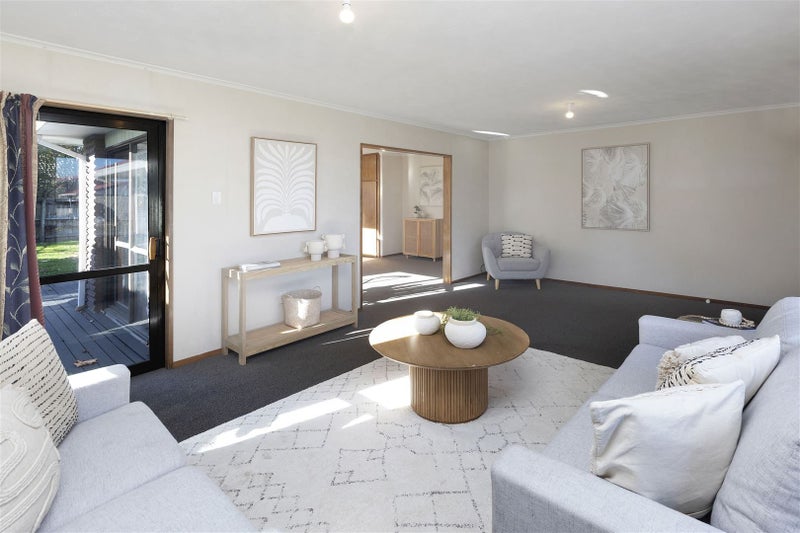 11 Oakley Crescent, Hornby, Christchurch - Carousel 2