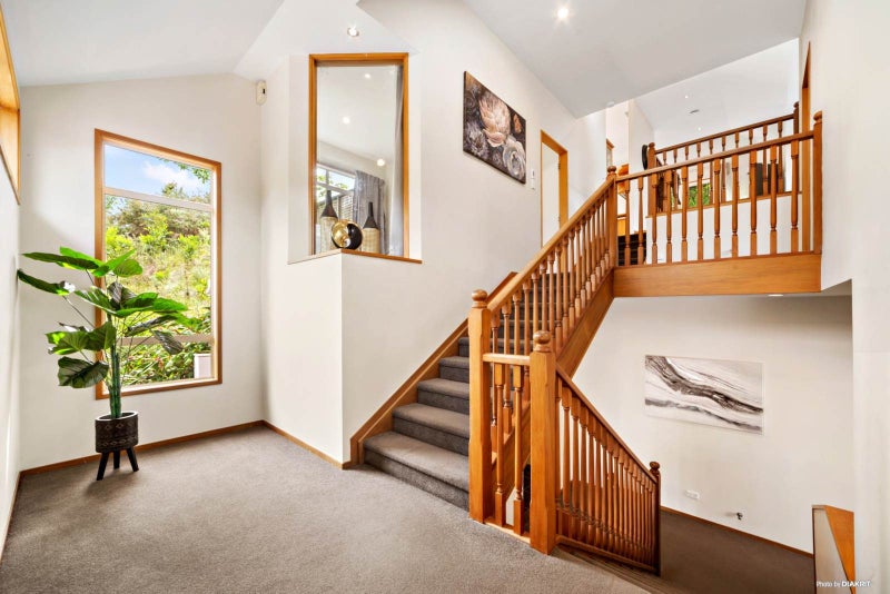 16A Honeysuckle Lane, Mairangi Bay, Auckland - Carousel 2