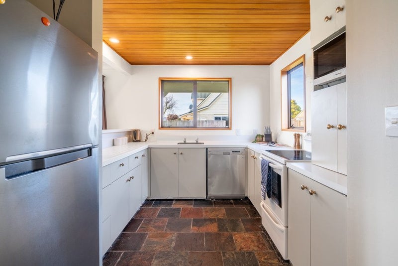 12 Chokebore Place, Sockburn, Christchurch - Carousel 2