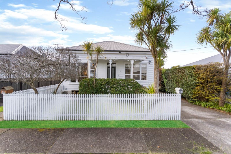 1/85 Gribblehirst Road, Sandringham, Auckland - Carousel 1