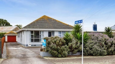 18 Grey Street, Normanby, Hawera - Carousel 1