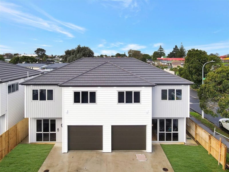 24C Staverton Crescent, Māngere, Auckland - Carousel 1