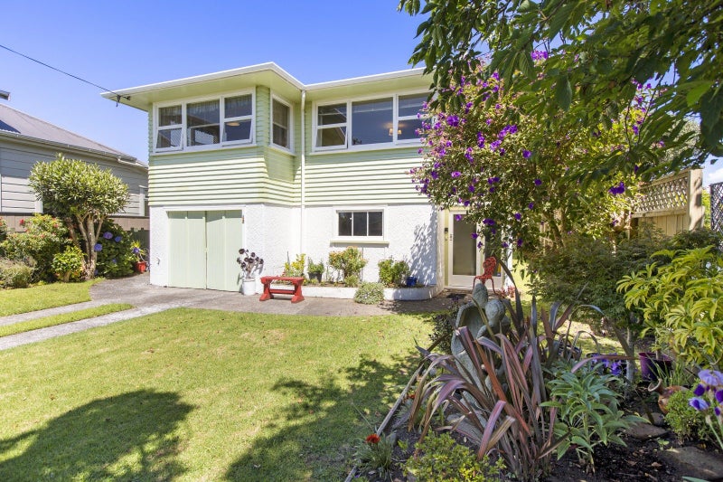 9 Massey Street, Westown, New Plymouth - Carousel 2