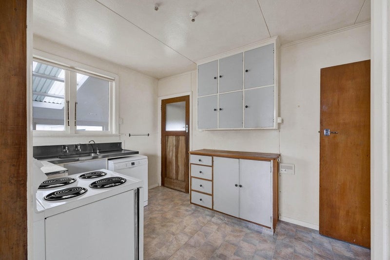 4 Bone Crescent, Hawera - Carousel 2