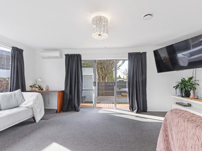 2/11 Farnborough Street, Aranui, Christchurch - Carousel 2