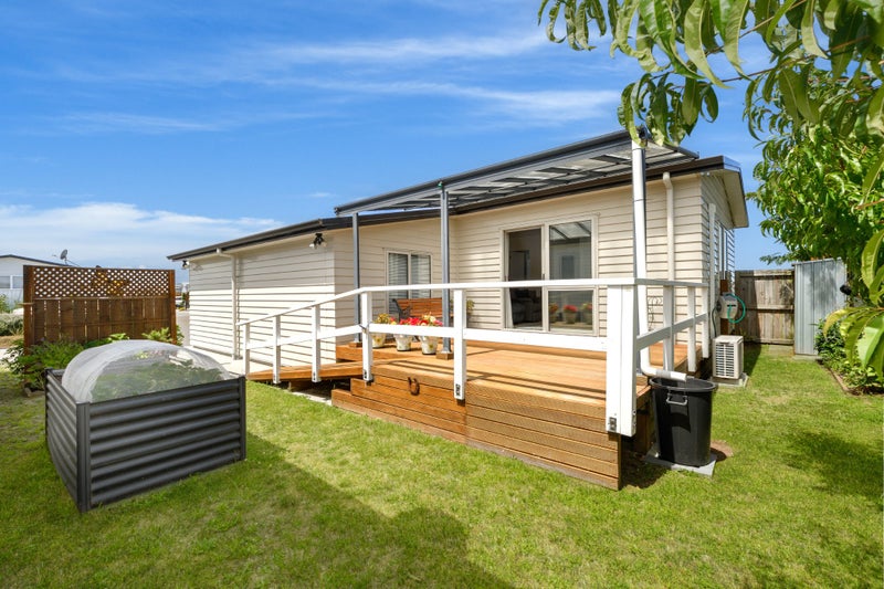 11 Kamahi Crescent, Papamoa Beach, Papamoa - Carousel 1