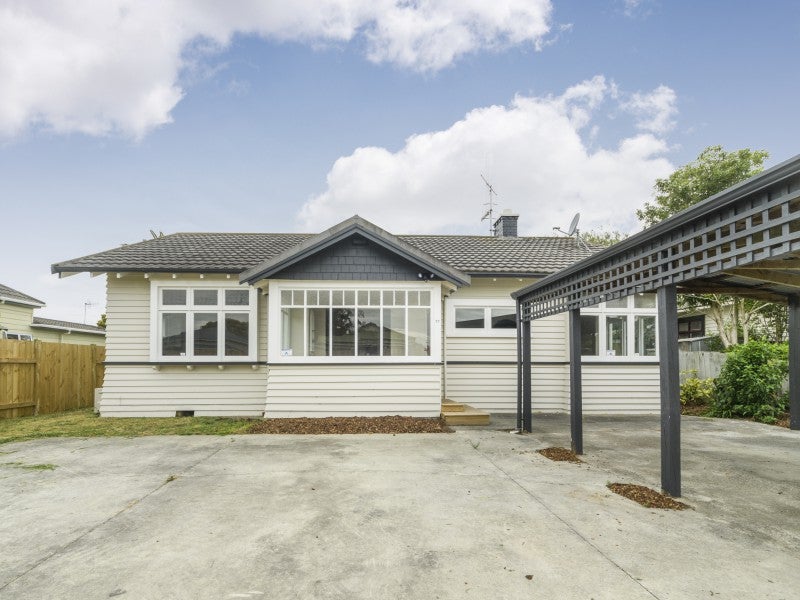17 Stewart Crescent, Hokowhitu, Palmerston North - Carousel 2