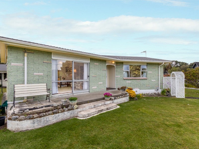 18 Park Avenue, Waikanae - Carousel 2
