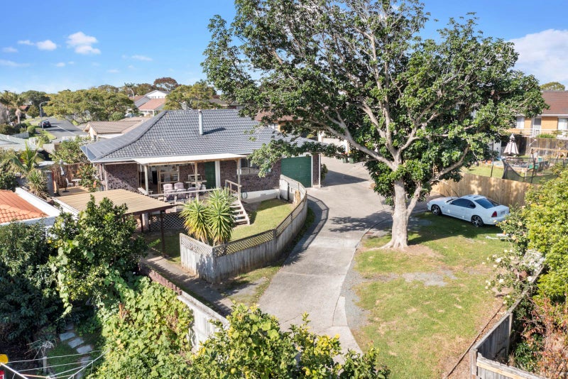 1/4 Askew Place, Farm Cove, Auckland - Carousel 1