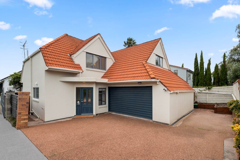 1/92 Aberdeen Road, Campbells Bay, Auckland - Carousel 2