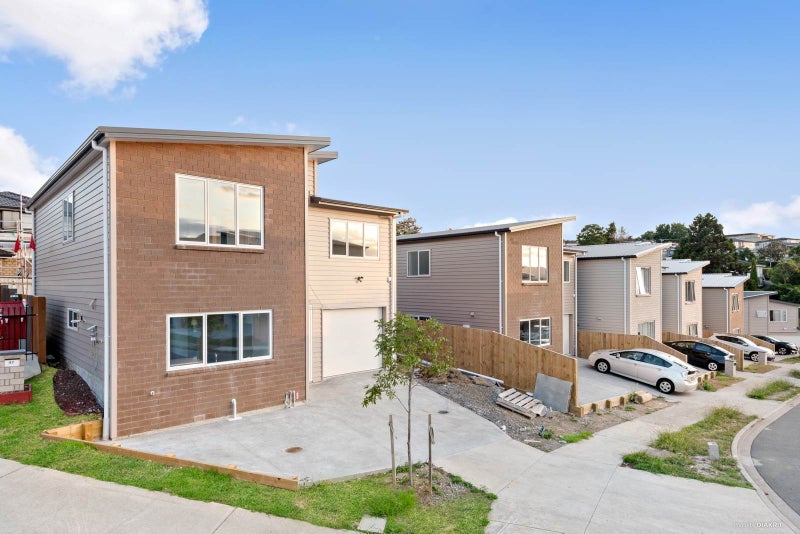 45 Sunshine Boulevard, Sunnyvale, Auckland - Carousel 1