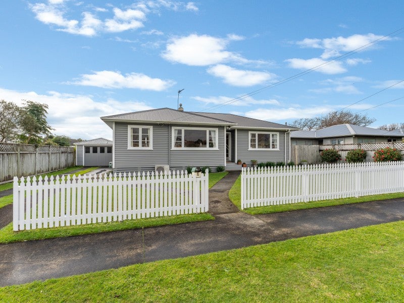 3 Barry Street, Ferndale, New Plymouth - Carousel 1