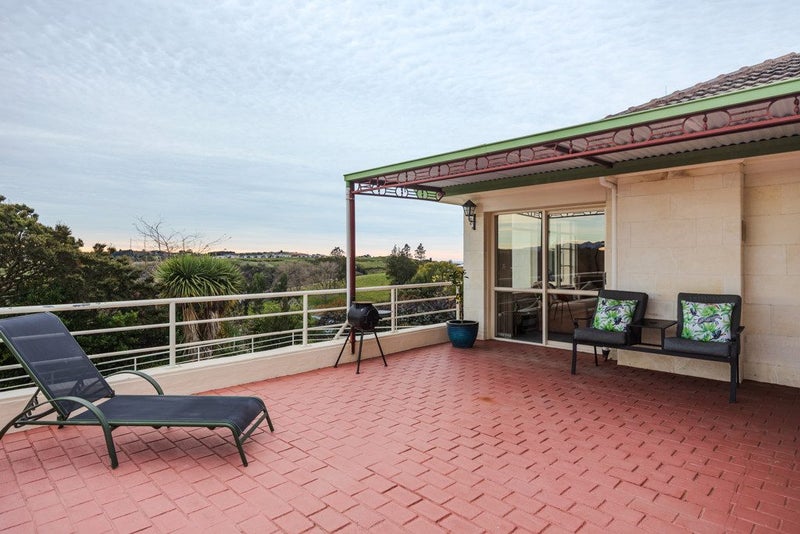 10 Solway Street, Holmes Hill, Oamaru - Carousel 2