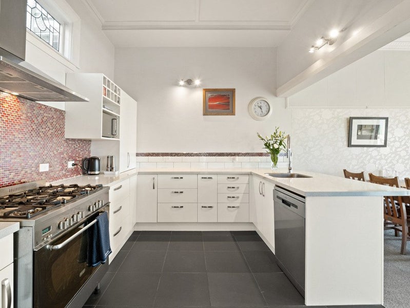 70 Easther Crescent, Kew, Dunedin - Carousel 2