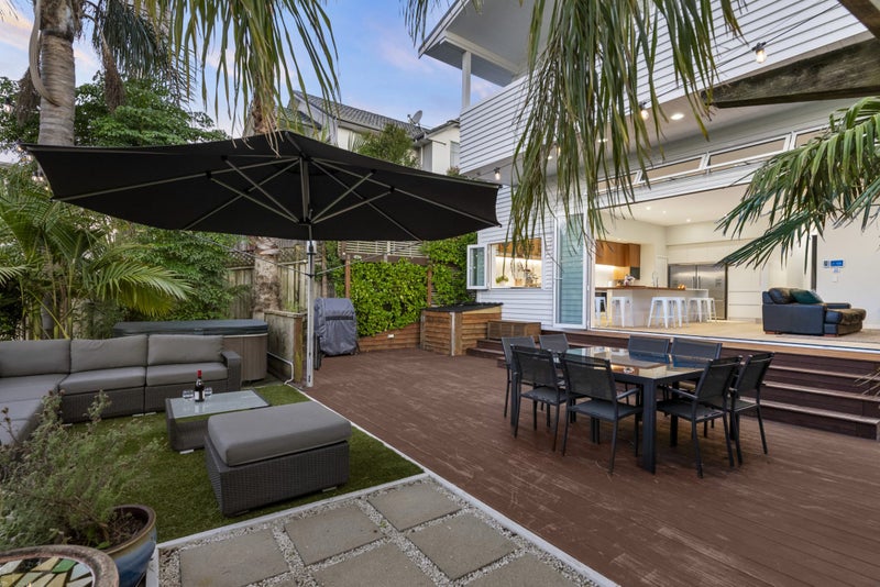 16 Braemar Road, Rothesay Bay, Auckland - Carousel 2