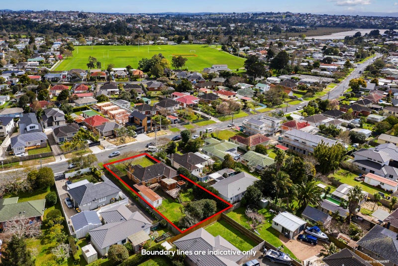74 Neil Avenue, Te Atatu Peninsula, Auckland - Carousel 2