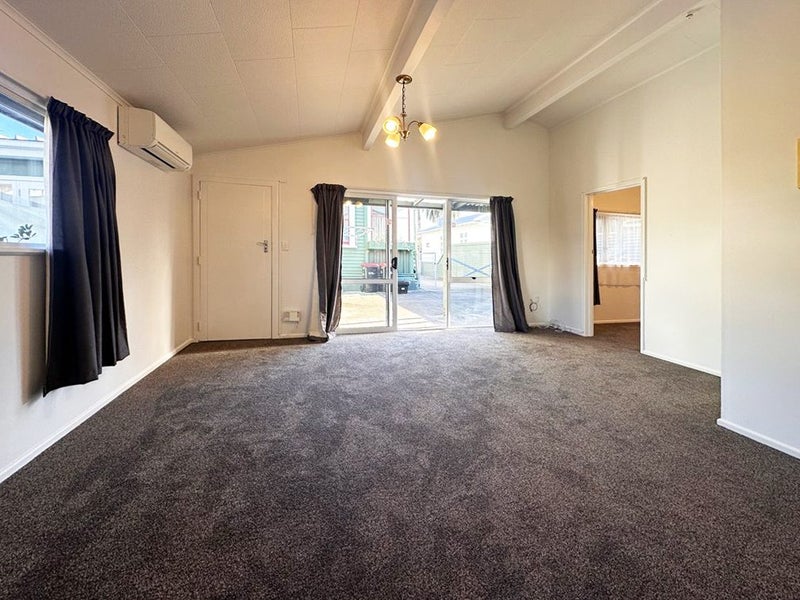 42 Kennedy Road, Napier South, Napier - Carousel 2