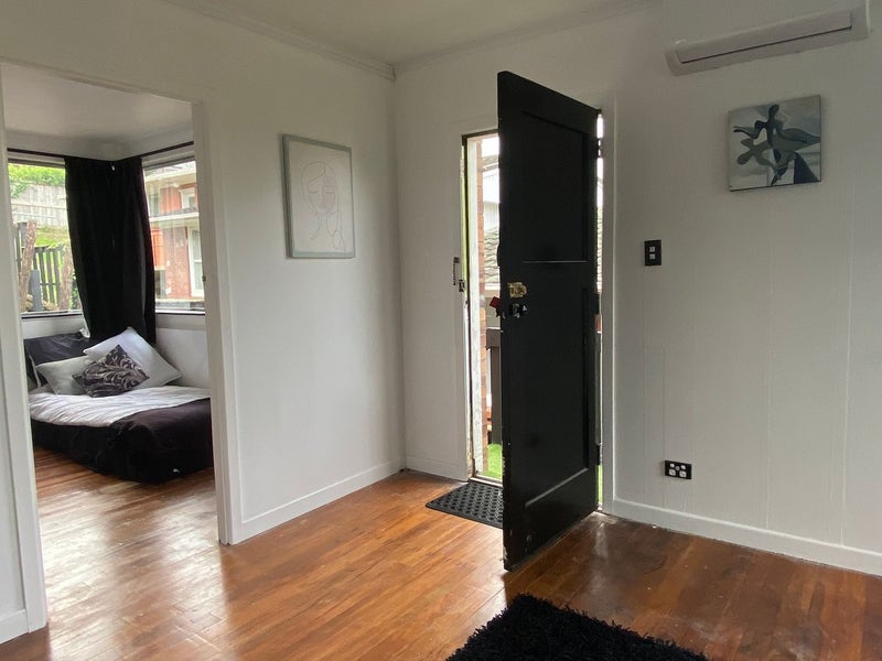 1/39 Simkin Avenue, St Johns, Auckland - Carousel 1