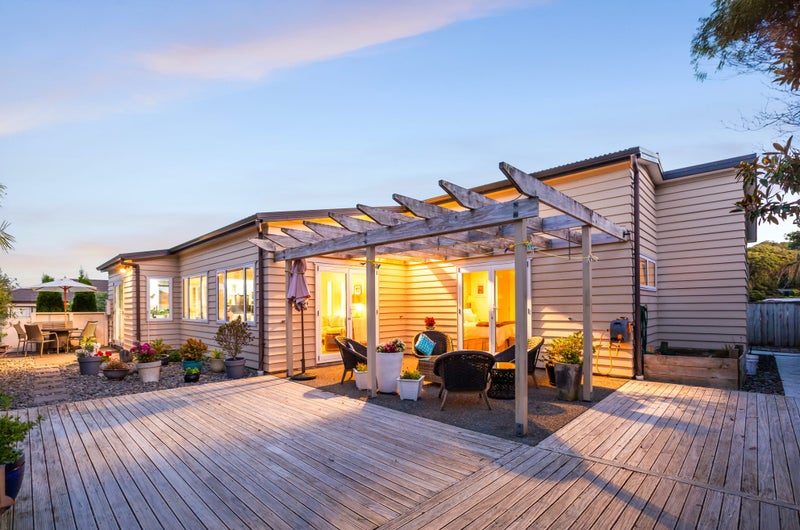 66 Staithes Drive North, Whitby, Porirua - Carousel 1