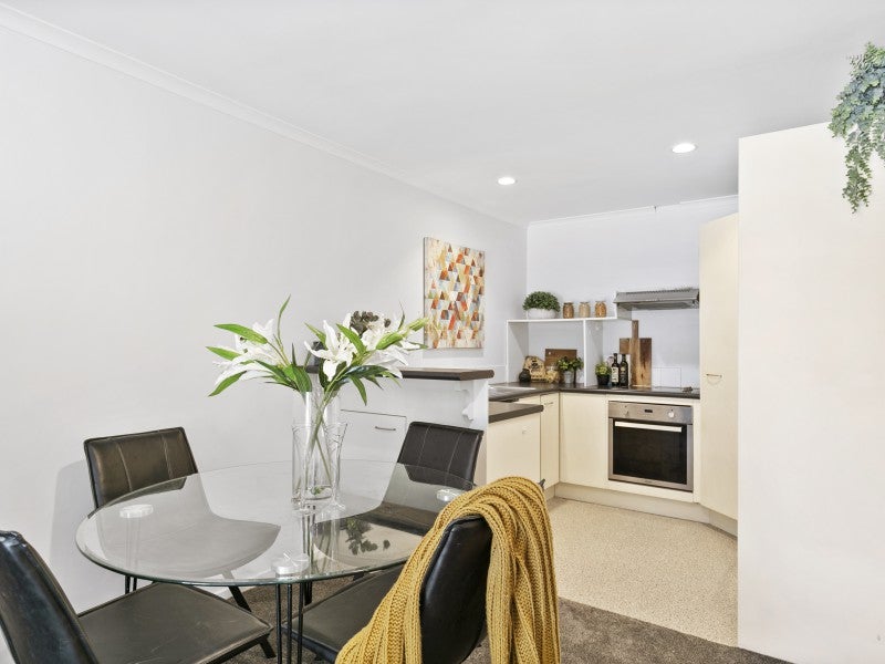 19 Ballantrae Place, Thorndon, Wellington - Carousel 2