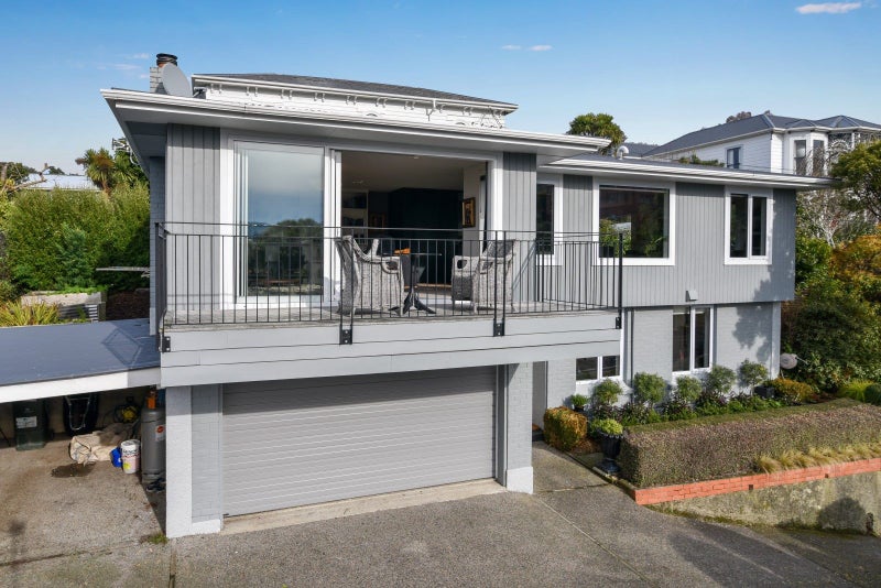 12 Littlebourne Road, Roslyn, Dunedin - Carousel 1