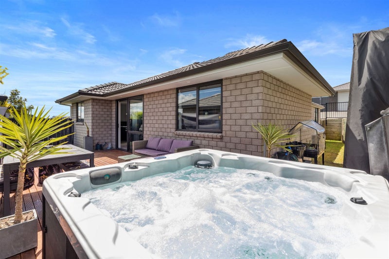 21 Watene Way, Welcome Bay, Tauranga - Carousel 2