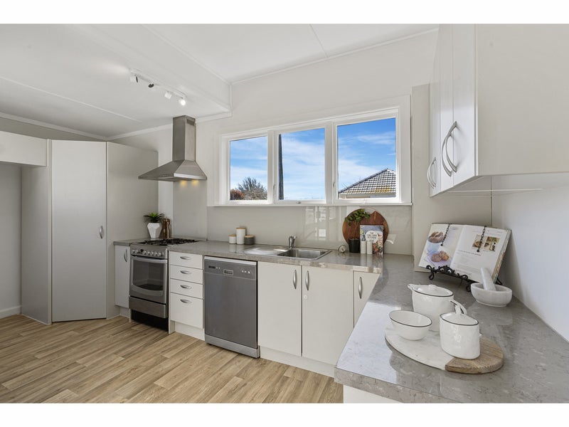 934 Avonside Drive, Avondale, Christchurch - Carousel 2