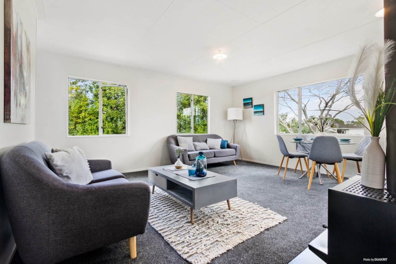 82 Oreil Avenue, West Harbour, Auckland - Carousel 1