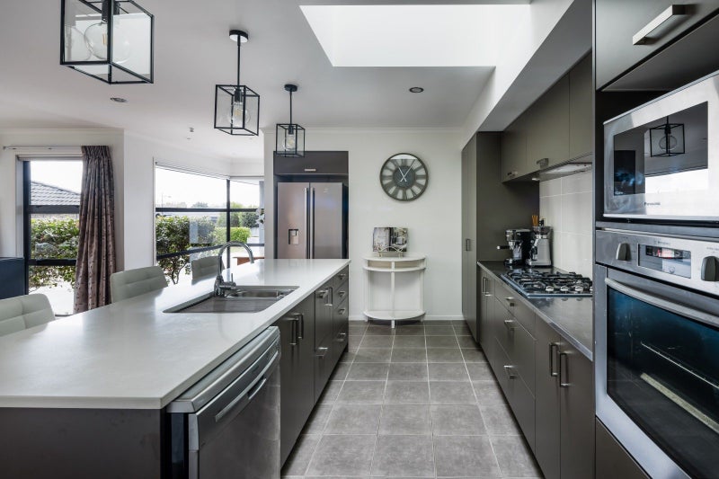 88 Borman Road, Huntington, Hamilton - Carousel 1