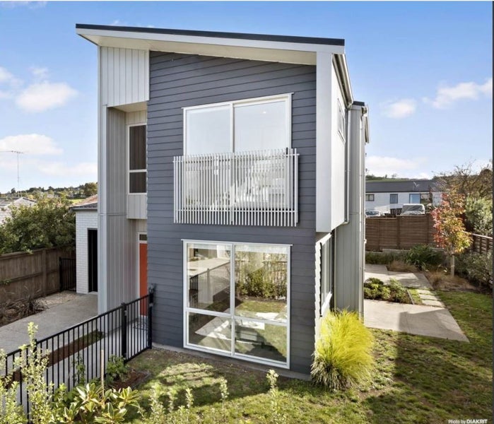 13C Melling Street, Glen Innes, Auckland - Carousel 12