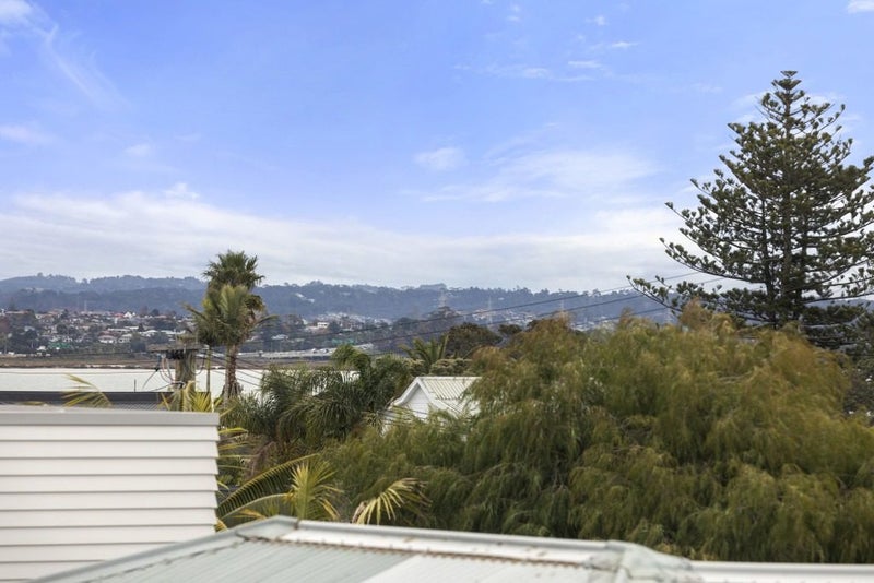 18D St Michaels Avenue, Point Chevalier, Auckland - Carousel 18