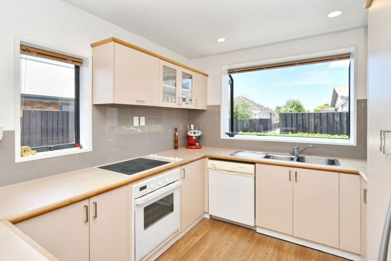 1/14 Jocelyn Street, Casebrook, Christchurch - Carousel 2