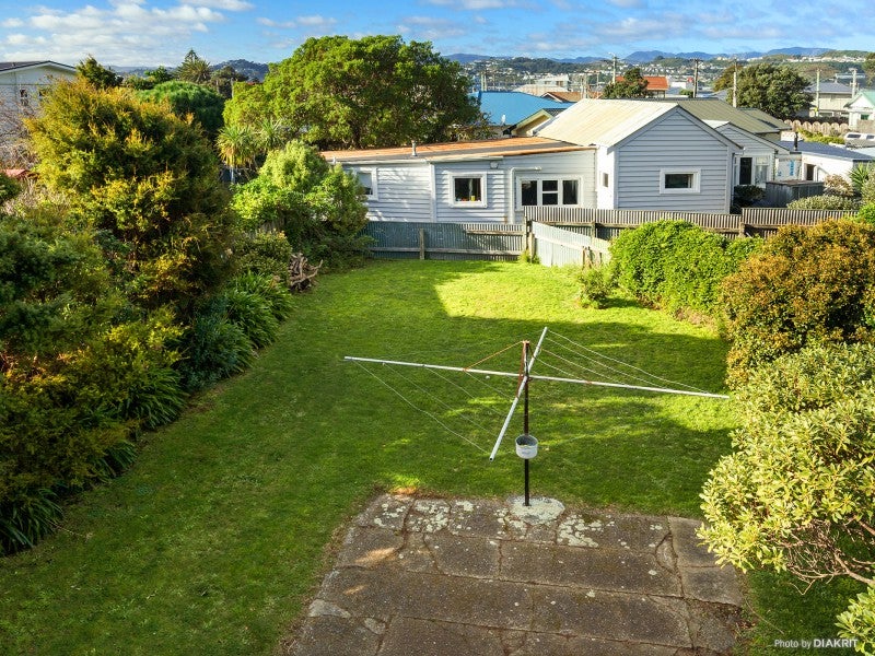 199 Sutherland Road, Lyall Bay, Wellington - Carousel 2