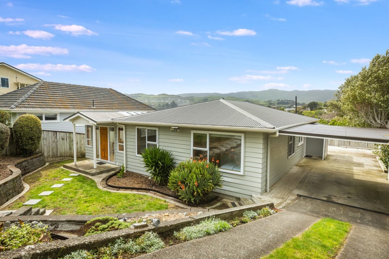 15 Tainui Terrace, Tawa, Wellington - Carousel 24