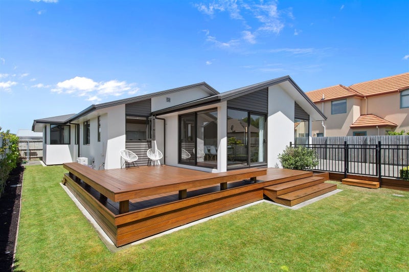 56 McFaddens Road, St Albans, Christchurch - Carousel 1