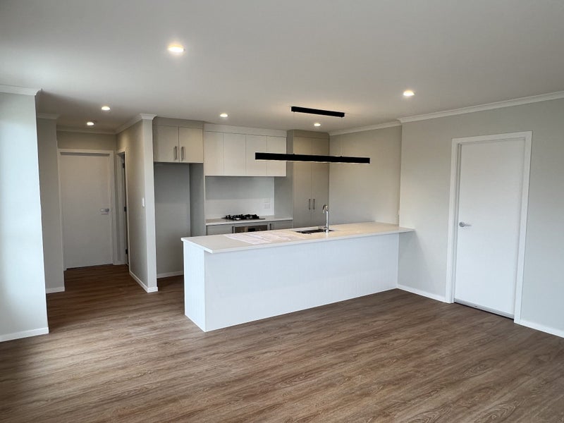 16 Waruhia Crescent, Rototuna North, Hamilton - Carousel 2