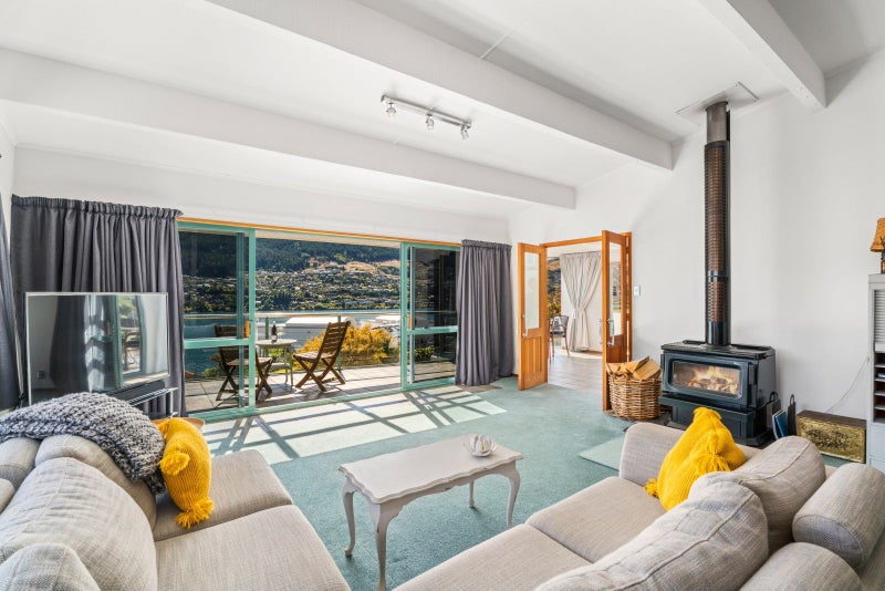415 Peninsula Road, Kelvin Heights, Queenstown - Carousel 2
