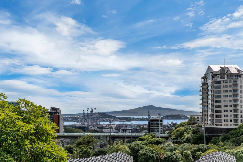 4B/16 Burton Street, Grafton, Auckland - Carousel 1