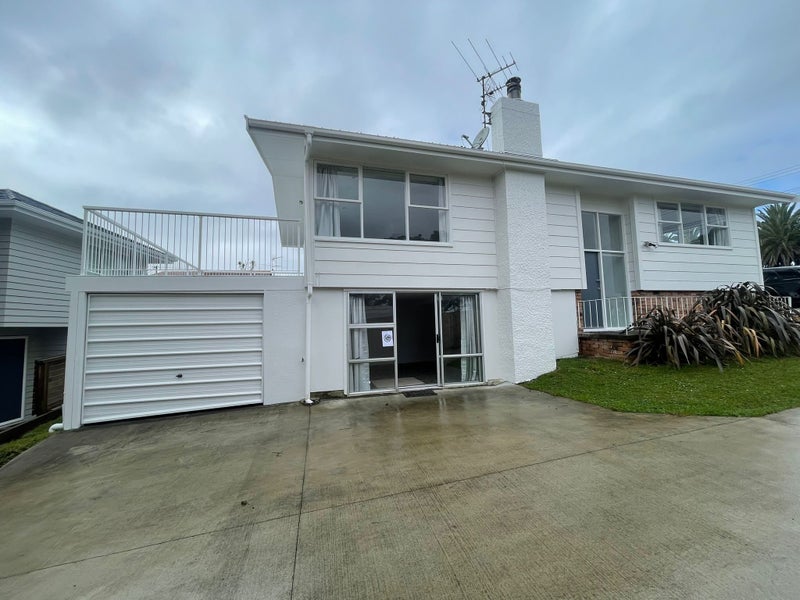8 Firth Road, Torbay, Auckland - Carousel 1