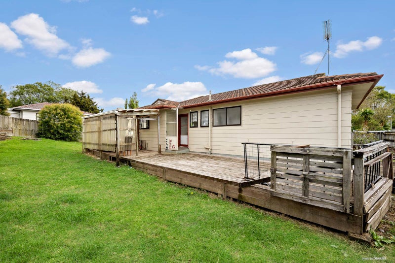 39 Secretariat Place, Randwick Park, Auckland - Carousel 2