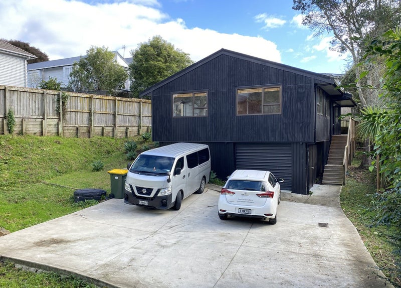 2/6 Cresta Avenue, Beach Haven, Auckland - Carousel 1