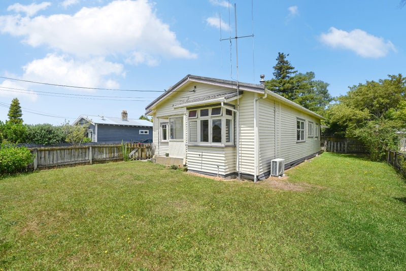 25 Winter Street, Fairfield, Hamilton - Carousel 2